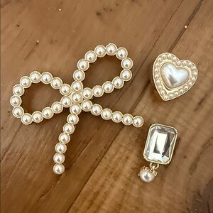 Elegant Pearl and Gold CROCS Charm Set